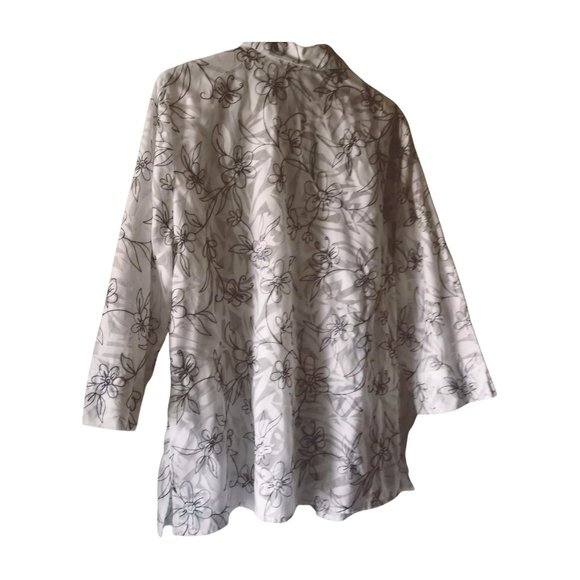 Women's 16 Alfred Dunner Sheer Button Down Shirt - Picture 3 of 15